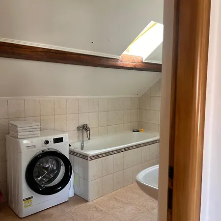 Silvia Apartment *