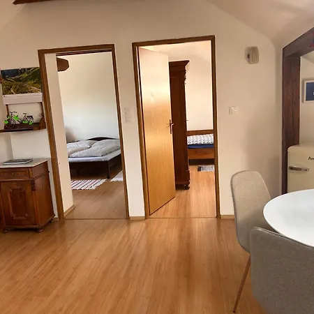 Silvia Apartment *